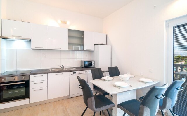 Awesome Apartment in Supetar-splitska With 1 Bedrooms and Wifi