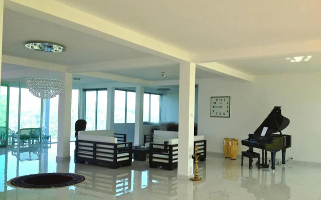 Singha Sanasa Luxury Homestay