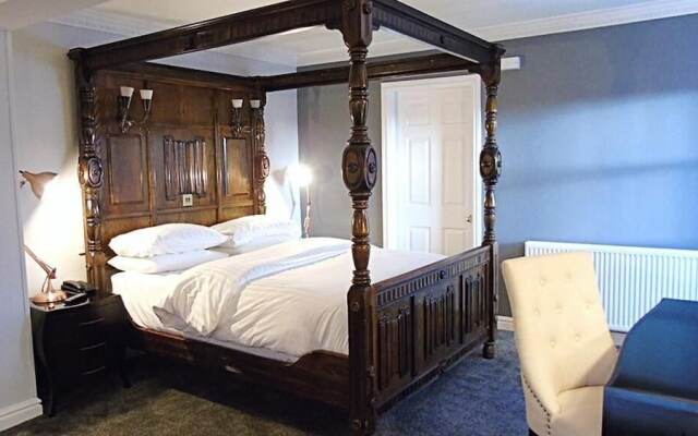 The Lion Pub with Rooms