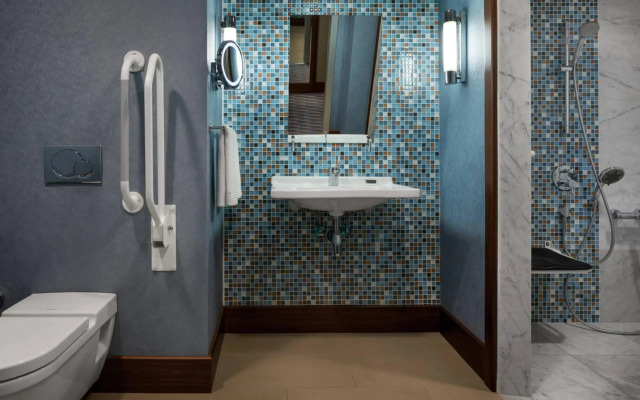 Renaissance Izmir Hotel