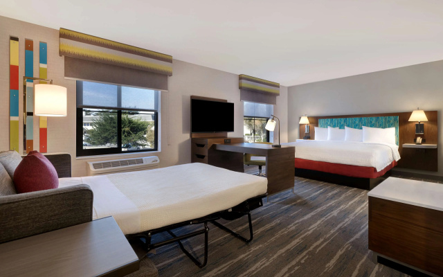 Hampton Inn & Suites Marina