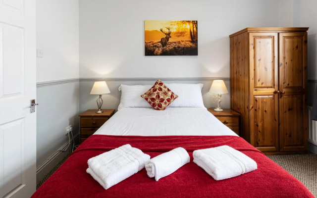 The Manor Hotel