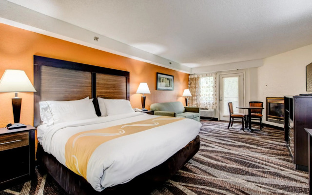Quality Inn Creekside - Downtown Gatlinburg