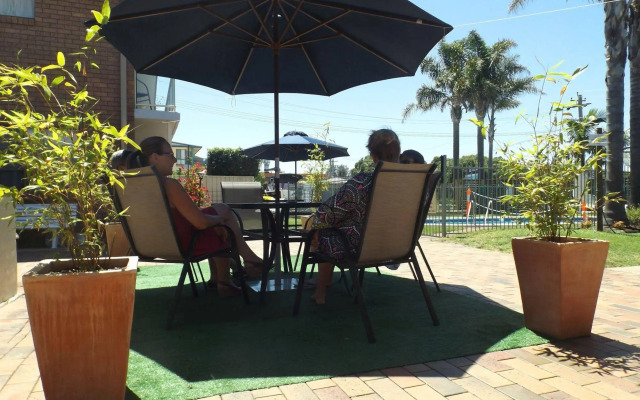 Surfside Holiday Apartments