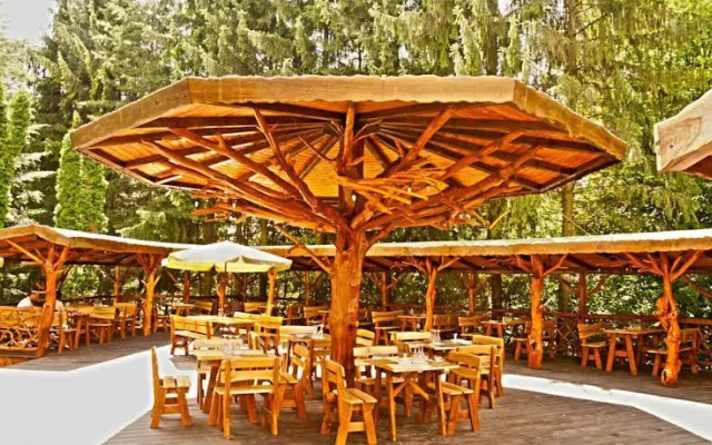 Hotel Alunis