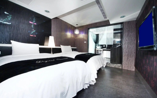 The Longstay Hotel