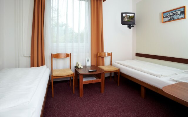 Komfort Hotel Platán