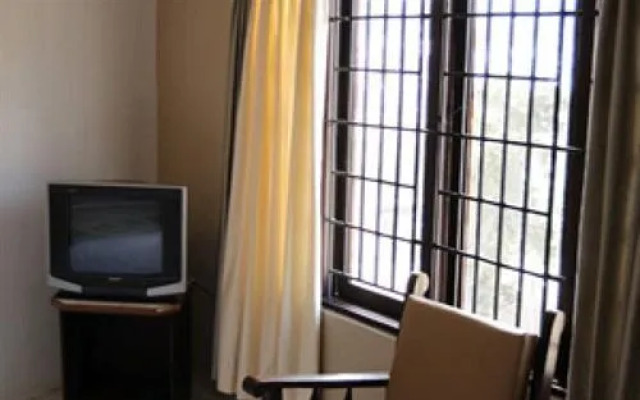 BKP Race View Hotel