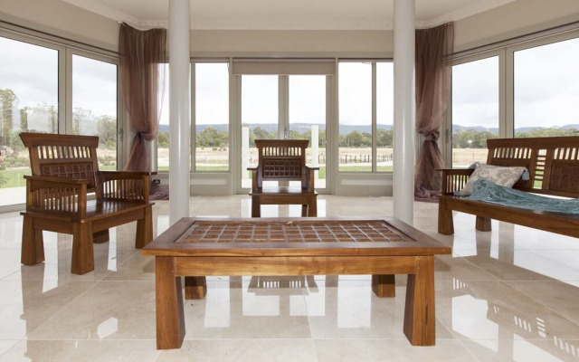 Aurora Manor Rooms
