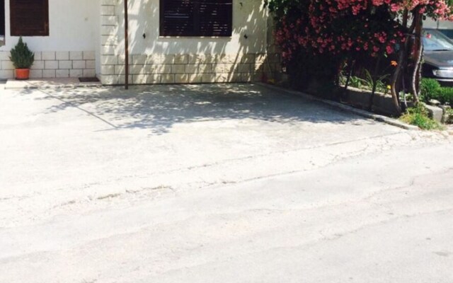 Tihi Val Apartments