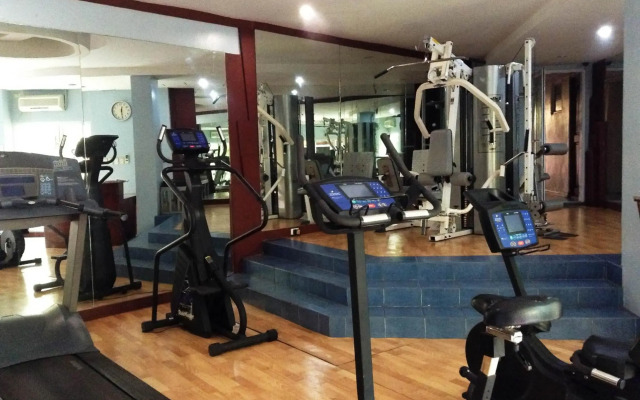 Crown Regency Residences Davao Hotel