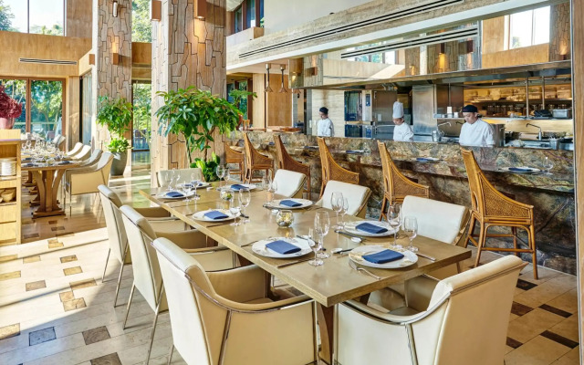 Resorts World Sentosa - Equarius Hotel