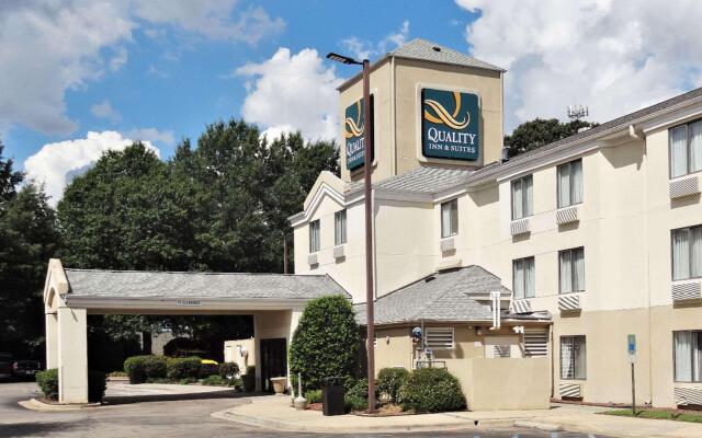 Quality Inn & Suites Raleigh North