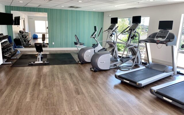 Holiday Inn Express & Suites Moore by IHG