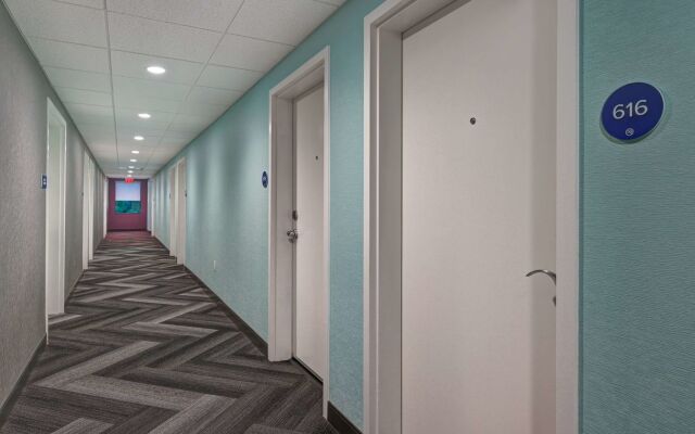 Tru by Hilton Mooresville