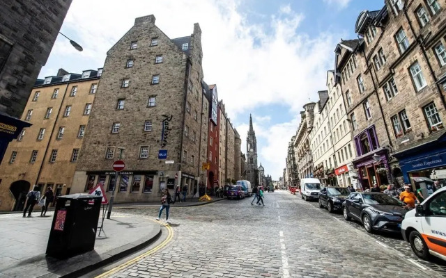Ultimate Location! Royal Mile 1-bed