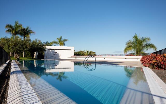 Avant-garde design apartment overlooking the Teide