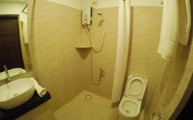 Golden Gate Suites