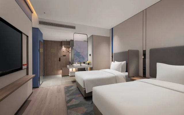 Holiday Inn Express Qingdao City Balcony by IHG