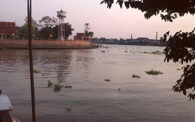 Bann Loongdang Guesthouse