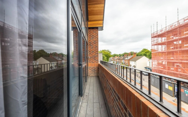 Stunning 2-bed Apartment in Camberley