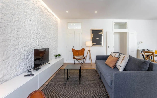Trendy T.M Apartament by the River