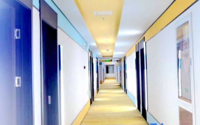 Scenic  Hotel (Shanghai Jinshan Tinglin Branch)