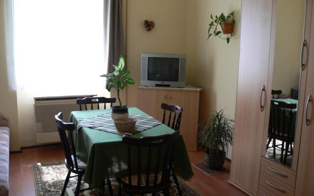 Pleiveisz Apartman