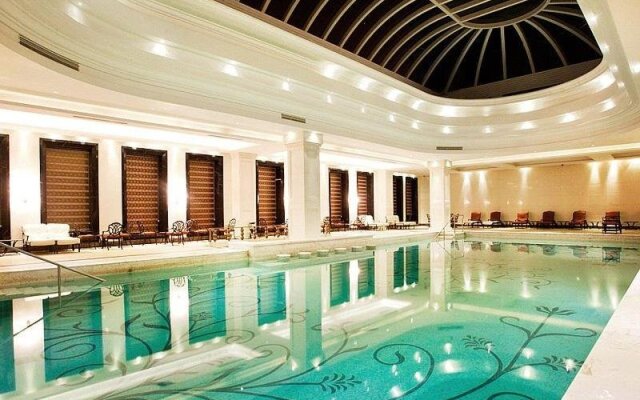 Noah's Ark Hotel