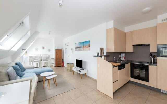 Duplex in Nieuwpoort With Pool Access