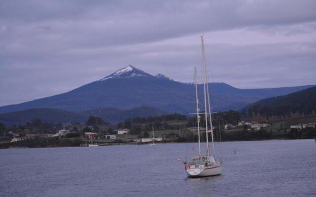 Smugglers Rest Apartments