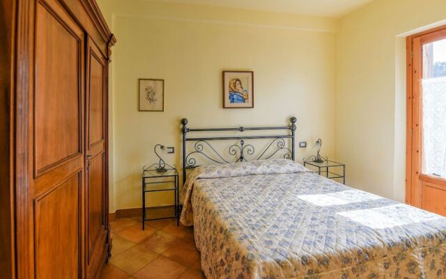 Spacious Holiday Home in Lamporecchio With Pool