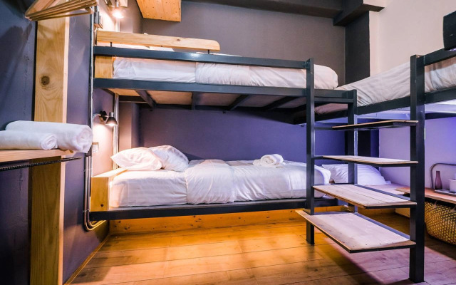 Zeds Hostel Bangkok