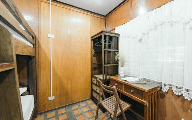 SS Store Bed & Breakfast