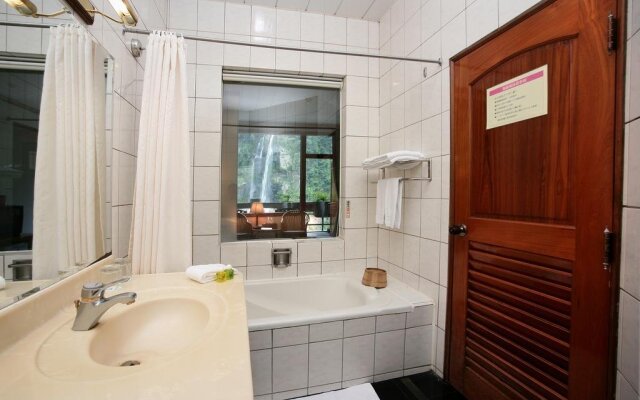 Naluwan Spring Resort Hotel