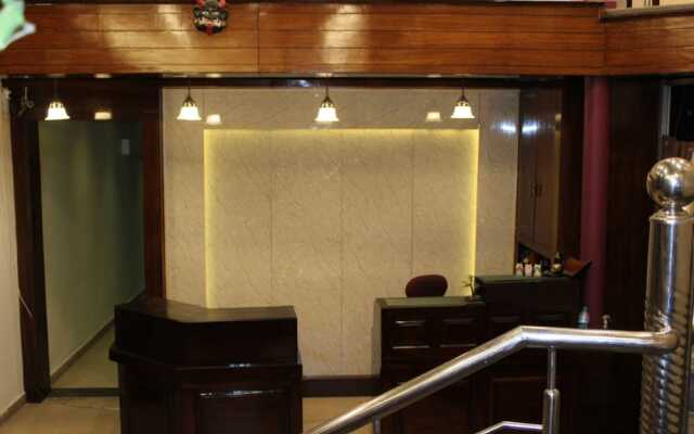Goroomgo Hidden Chalet Mall Road Nainital