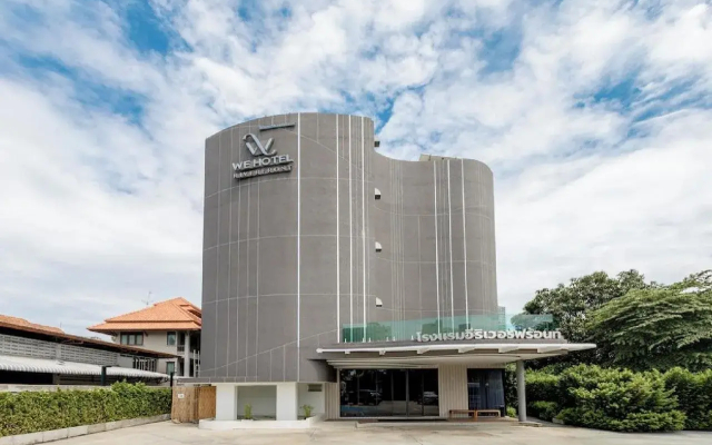 We Hotel Riverfront