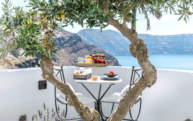 Pearl of Caldera Oia Boutique Hotel