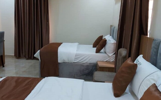 Hassan Sunmonu Court