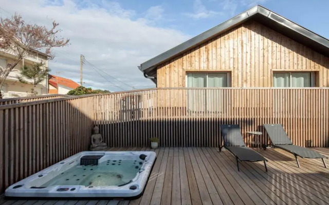 Hossegor Surf Hostel / LE SURF SPOT