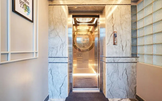 Fabhotel Lg Signature