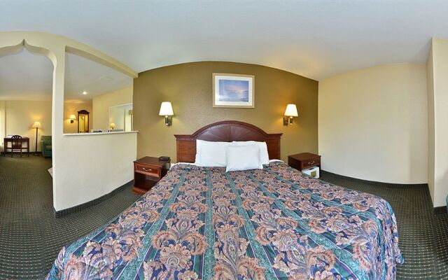 Americas Best Value Inn & Suites - Independence / Cleveland