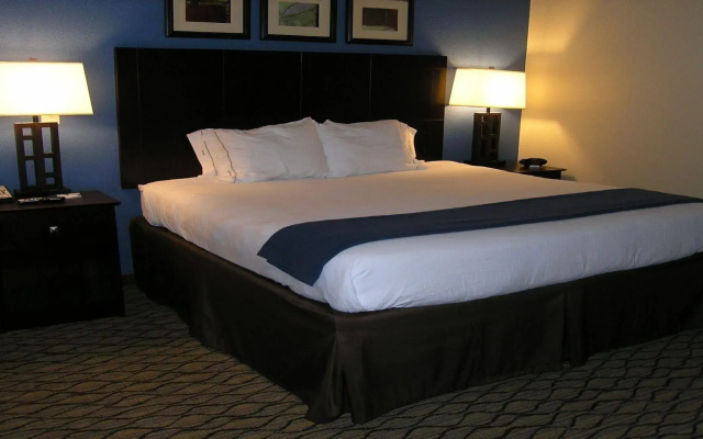 Holiday Inn Express & Suites Belle Vernon by IHG