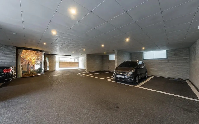 Gimhae Samgye Brown Dot