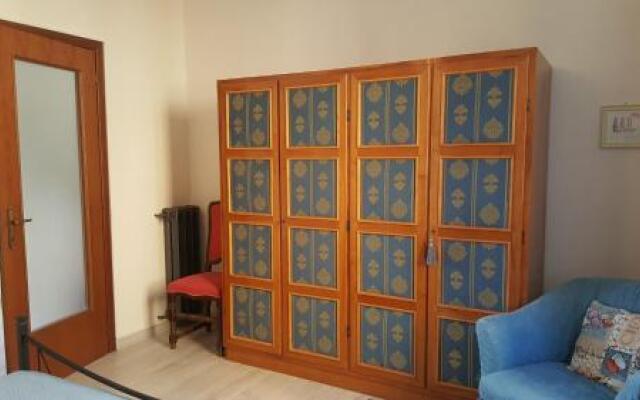 Un Balcone Tra Cielo E Mare