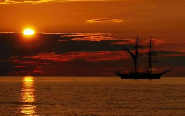 Strandburg Modern Retreat