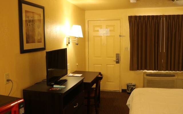 Days Inn Fresno South