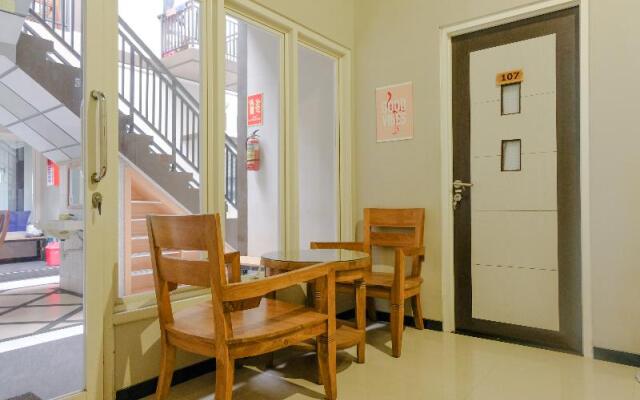 OYO Life 2399 Gerbera House - Kos Putri