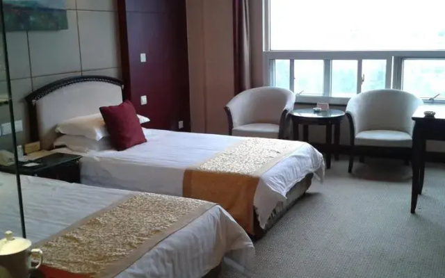 Chunlan Business Hotel