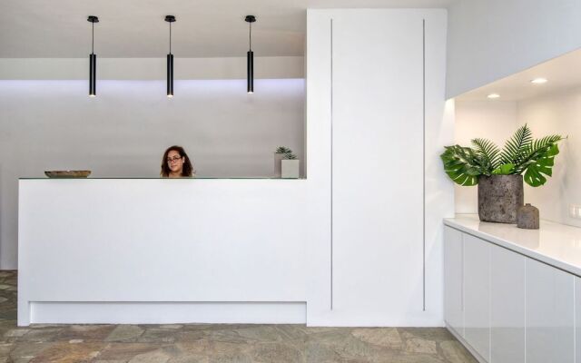 Onar Hotel and Suites